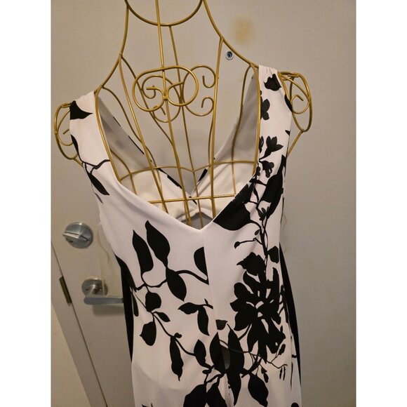 Speechless Black and White Floral Print Women's Dress Medium Sleeveless V-Neck - Picture 9 of 16